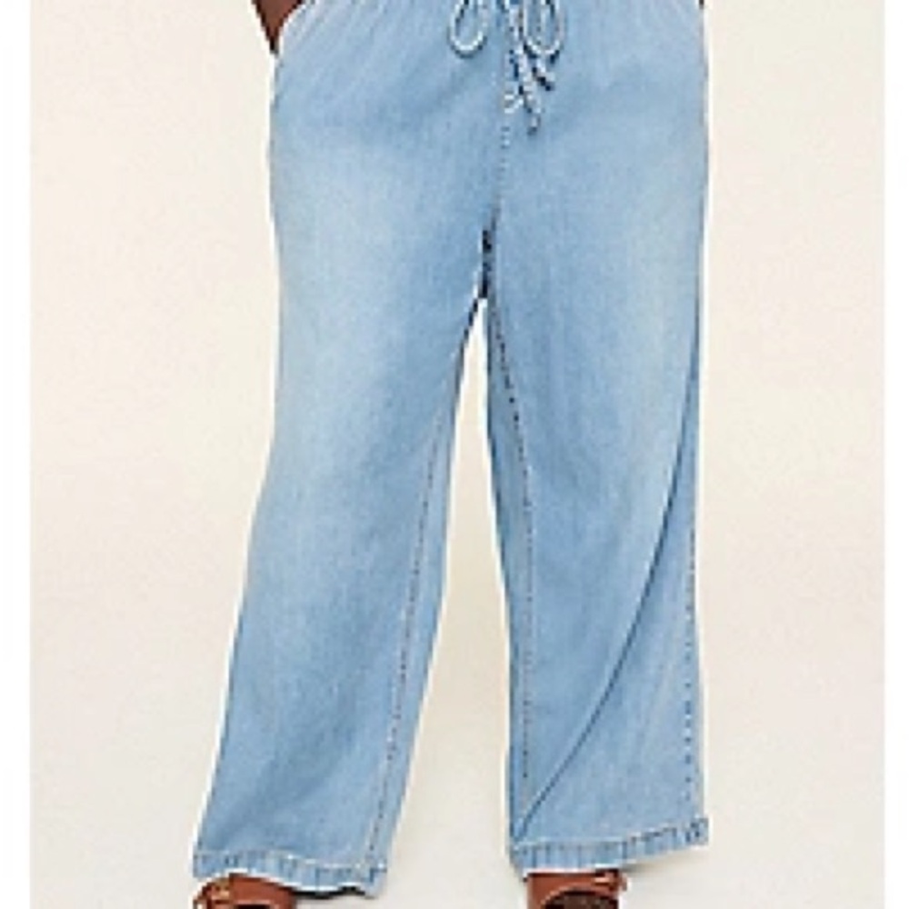 Lane Bryant NWOT Pull-On Fit Lightweight Denim Relaxed Straight Jean sz 18